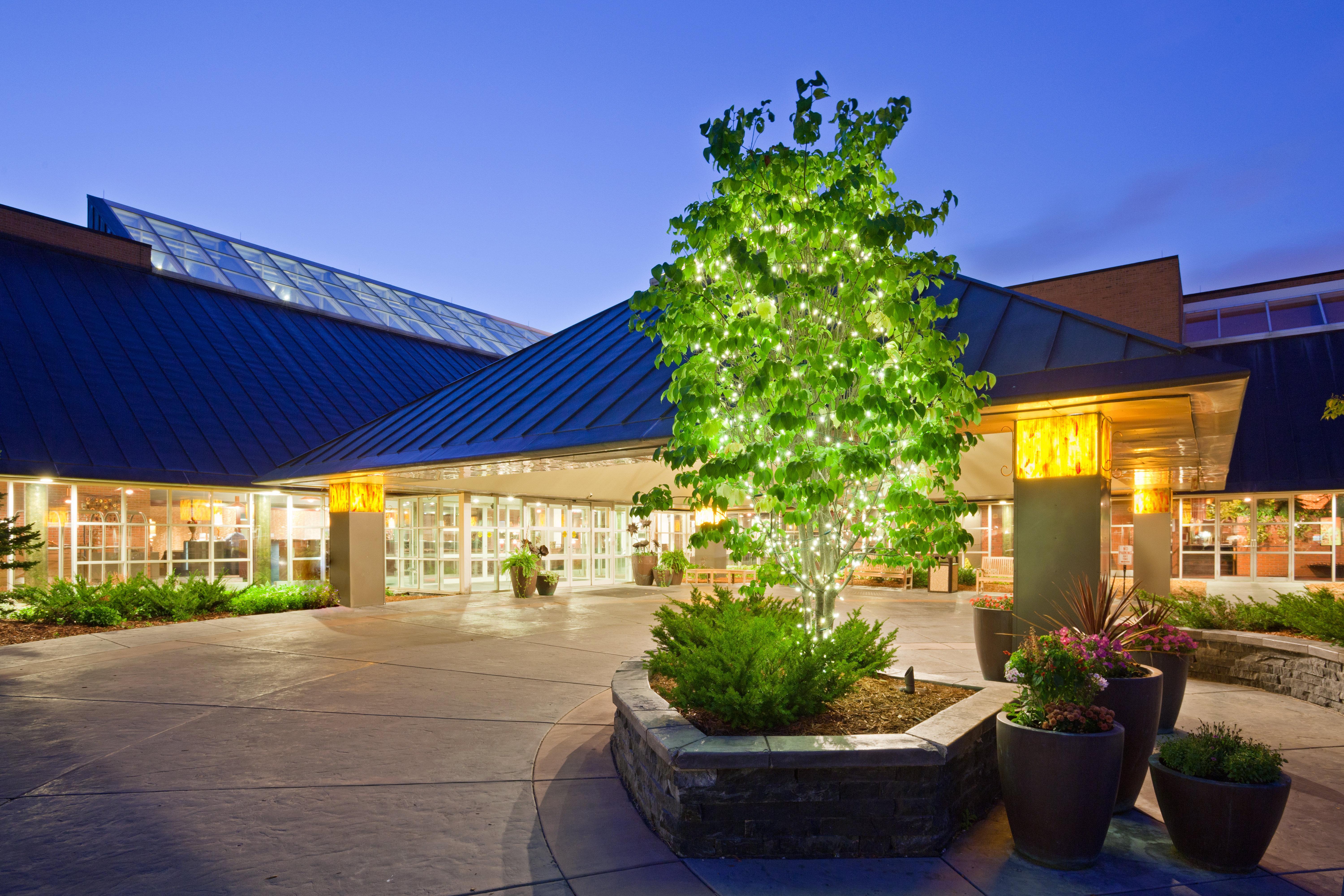 Crowne Plaza Minneapolis West, An Ihg Hotel Plymouth Exterior photo